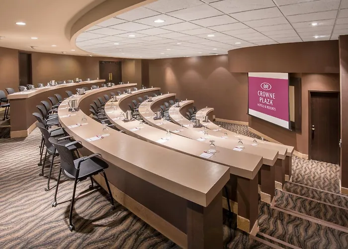 Crowne Plaza Indianapolis-Airport By Ihg