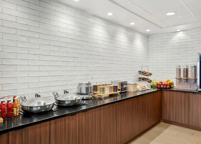 Fairfield Inn & Suites By Marriott Madison West/Middleton