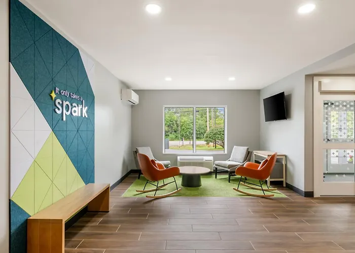 Spark By Hilton Freeport