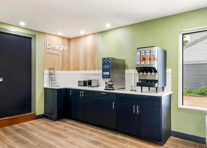 Spark By Hilton Freeport