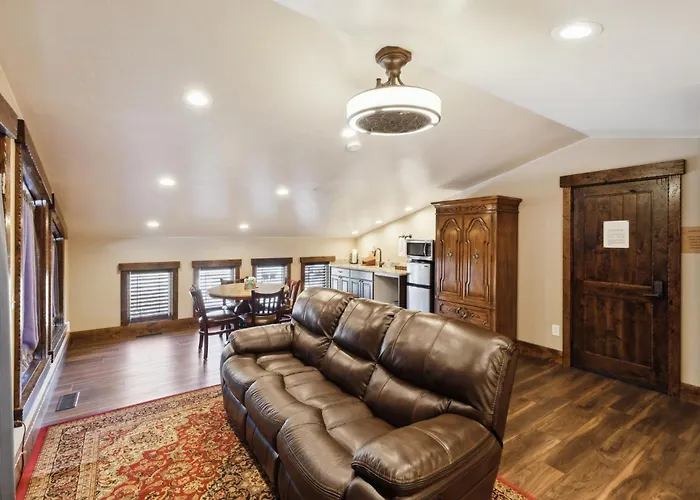 Zion Cliff Lodge