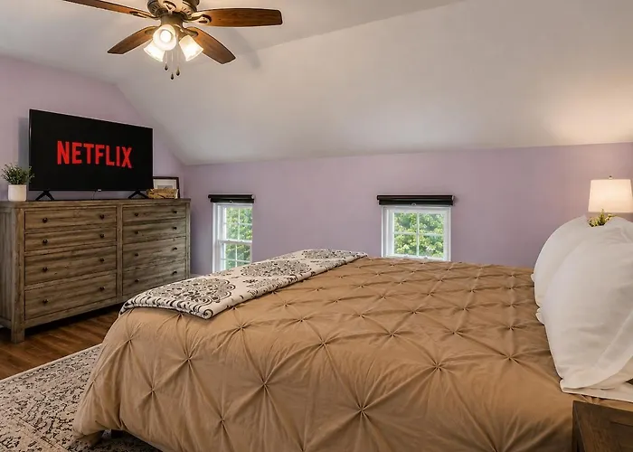Spacious Home With Fast Wifi Near Downtown Sherman