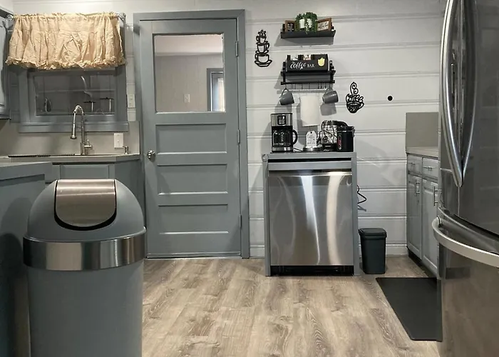 Sherman Executive Home Fast Wifi For 7 Guests