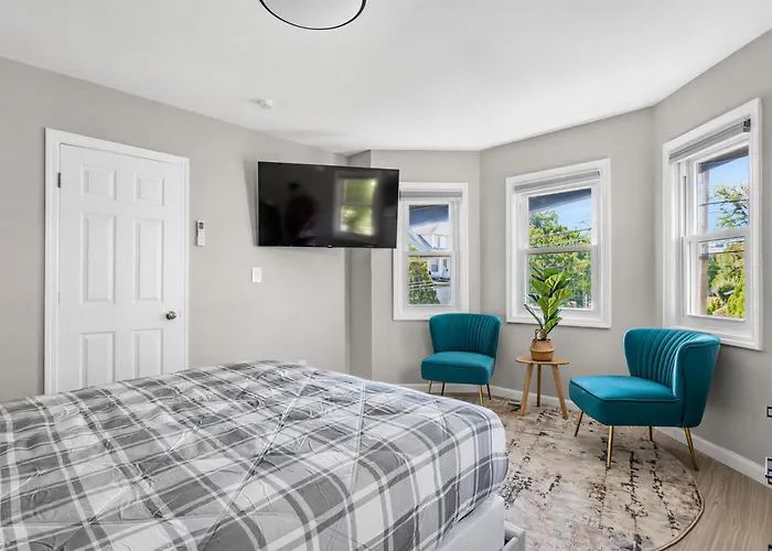 Spacious 3Br New Rochelle Parking 30 Min To Nyc