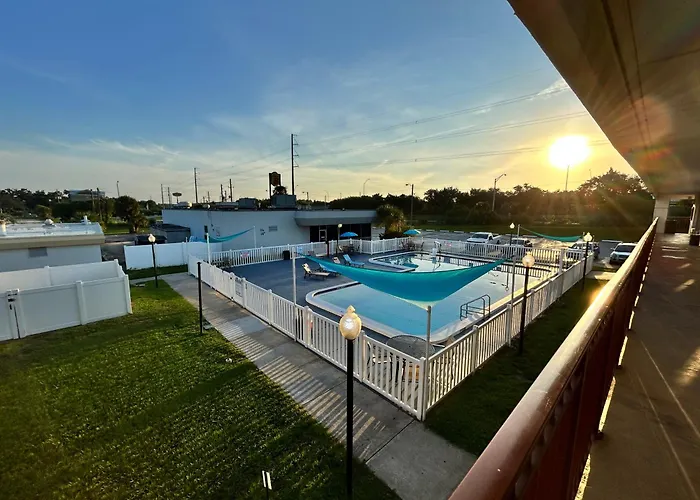 Super 8 By Wyndham Ocala I-75