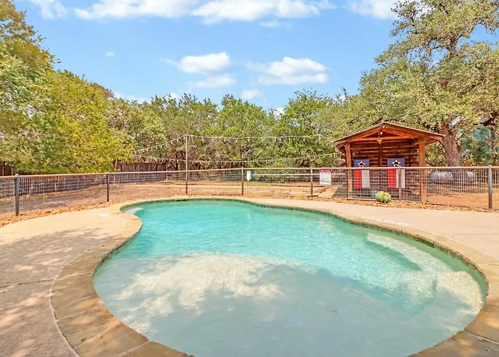 Wimberley Log Cabins Resort And Suites- The Oak Lodge