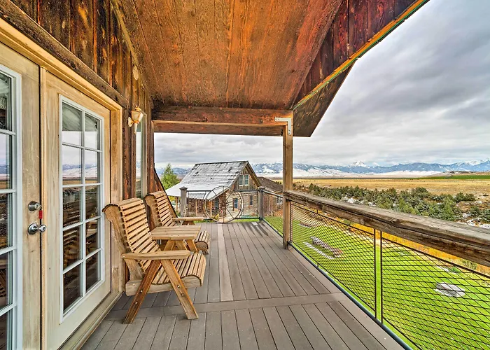 'Dreamswest' Ennis Studio W/ Deck & Stunning Views