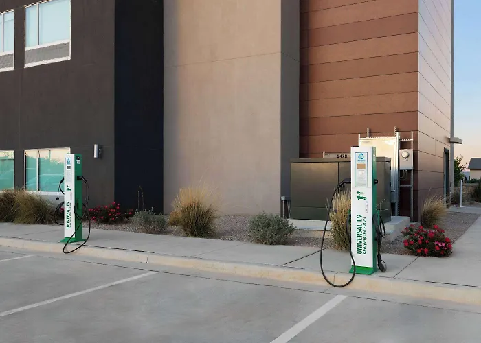 La Quinta Inn & Suites By Wyndham El Paso East Loop-375