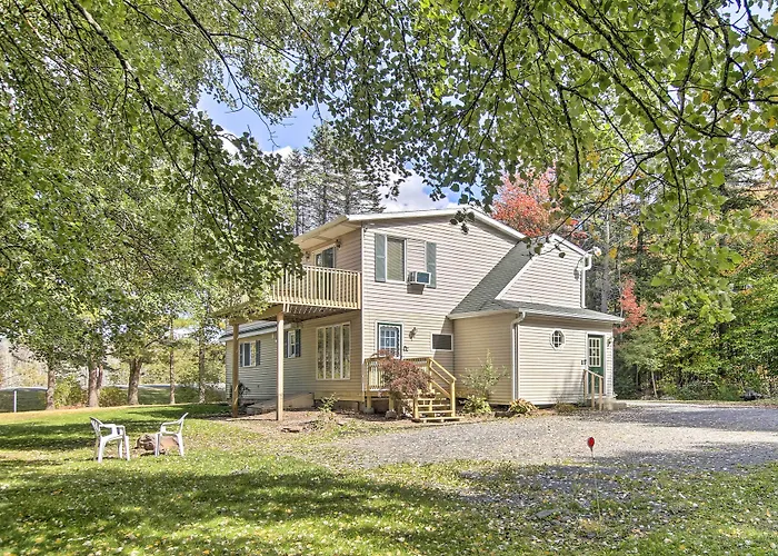 Spacious Apt W/ Yard: 3 Mi To Windham Mountain