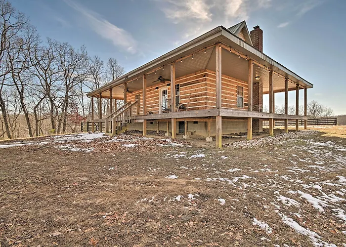 Quiet & Secluded Berea Cabin On 70-Acre Farm!