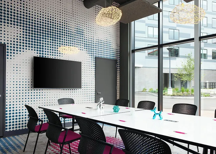 Aloft By Marriott Portland Downtown Waterfront Me