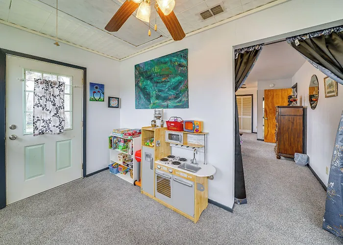 Cozy Kerrville Guest Cottage Near Guadalupe River!