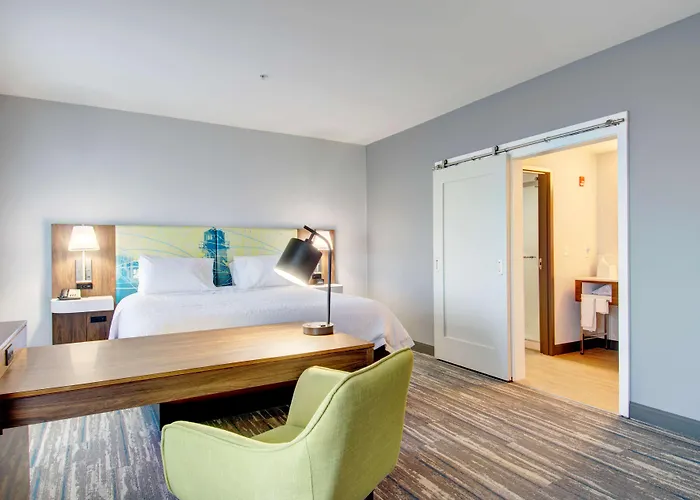 Hampton Inn & Suites Portland West