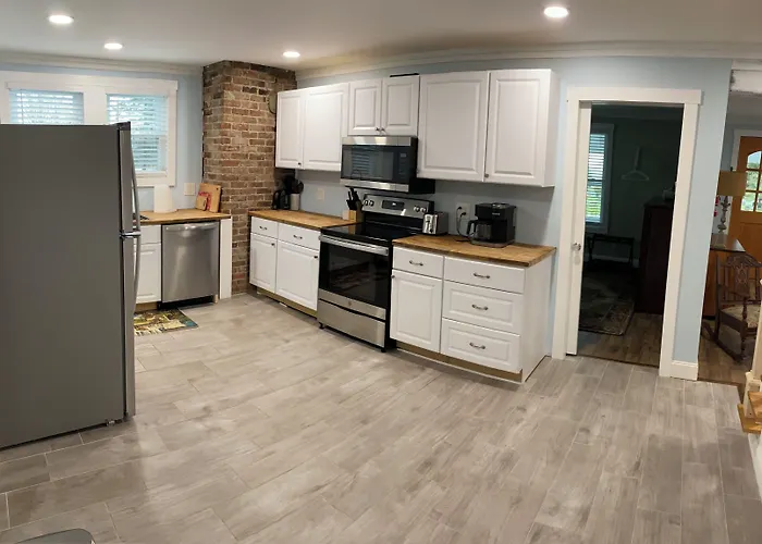 1St Class Rentals The Thurman Munson House