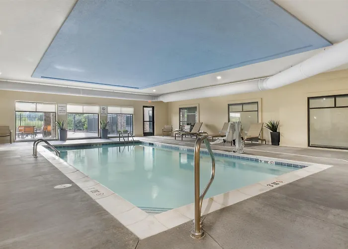 Best Western Plus Elizabethtown Inn & Suites