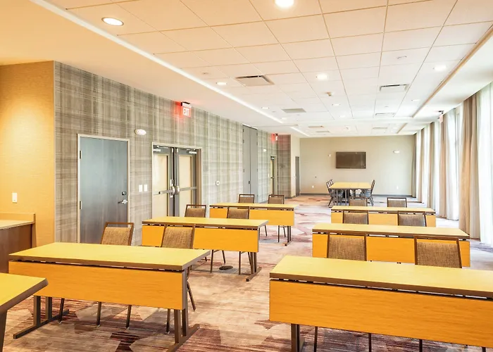 Courtyard By Marriott Charleston-North Charleston