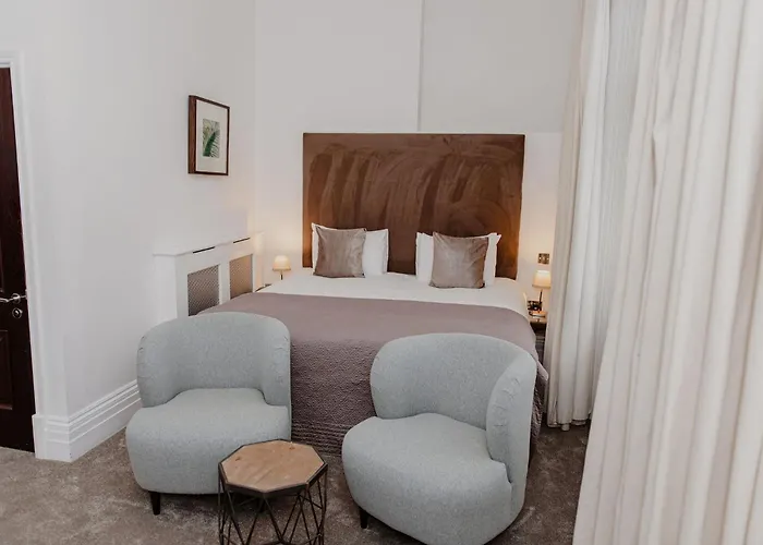 Woodlands Hotel