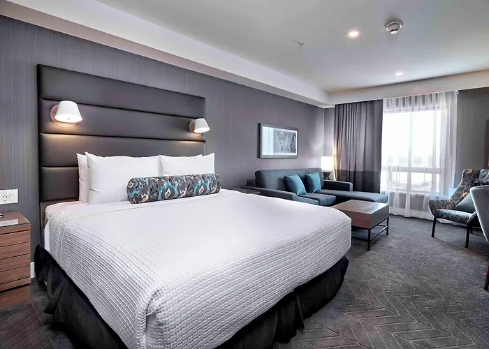 Sandman Signature Plano-Frisco Hotel