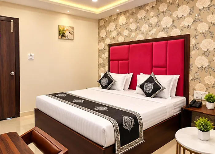 Hotel Oak By Mega Groups