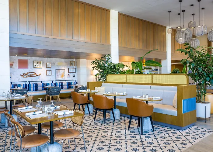 Inn At The Pier Pismo Beach, Curio Collection By Hilton