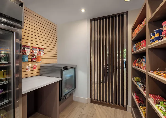 Holiday Inn Express Queensbury-Lake George Area By Ihg