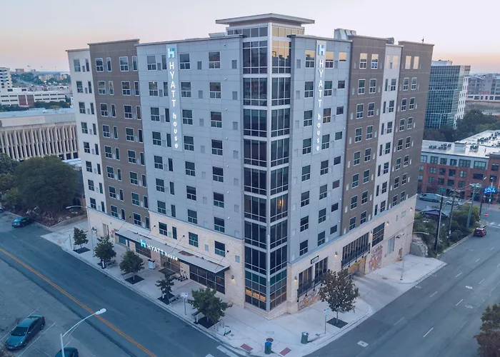 Hyatt House Austin/Downtown
