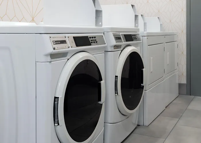 Home2 Suites By Hilton Buffalo Airport/ Galleria Mall
