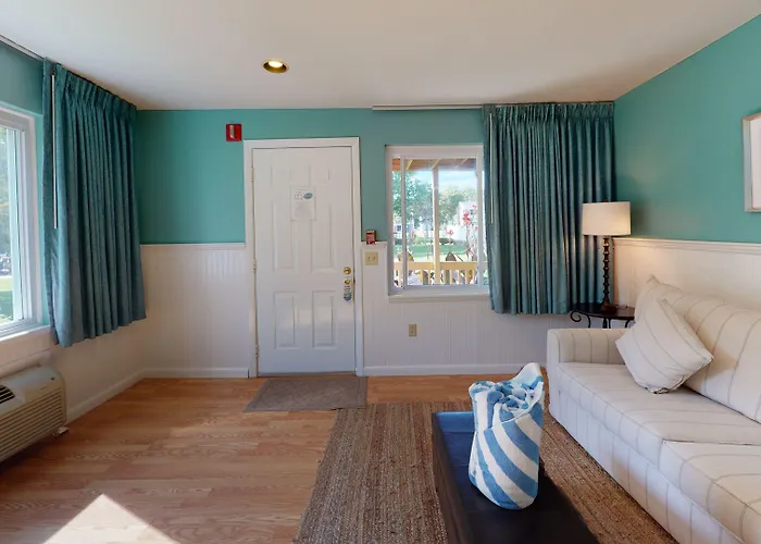 Breezeway Boutique Hotel