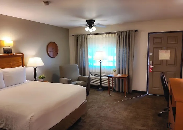 Adelaide Inn