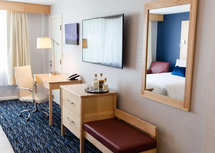 Capitol Plaza Hotel Montpelier Tapestry Collection By Hilton