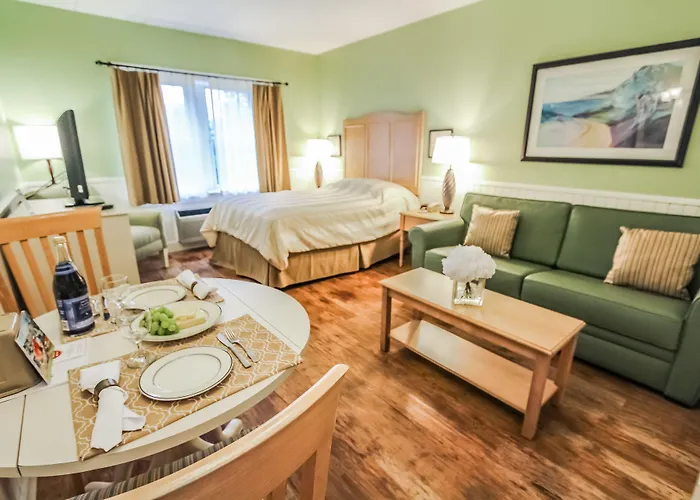 Holly Tree Resort
