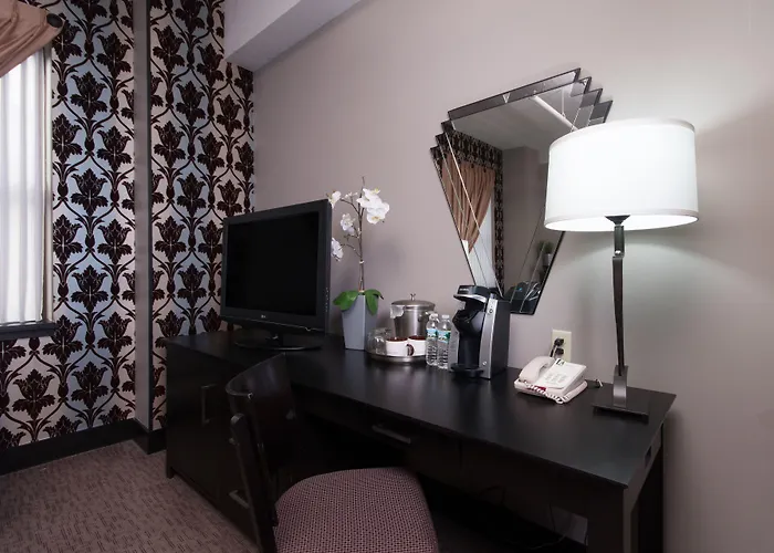 The Giacomo Niagara Falls Ny, An Ascend Collection Hotel