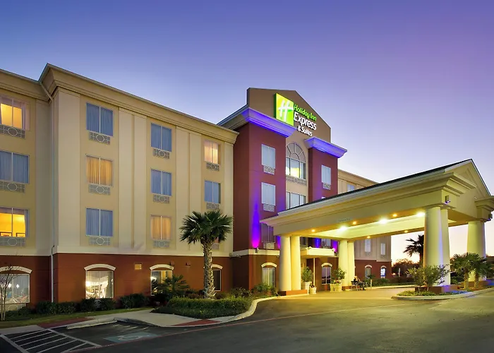 Holiday Inn Express Uvalde By Ihg