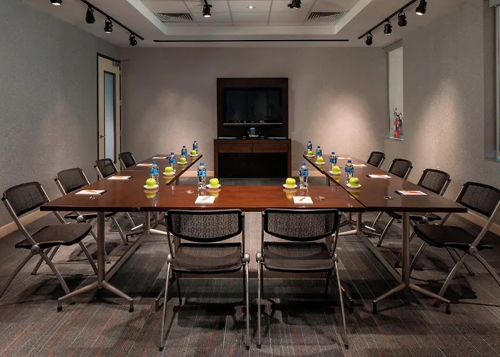 Aloft By Marriott Rogers-Bentonville