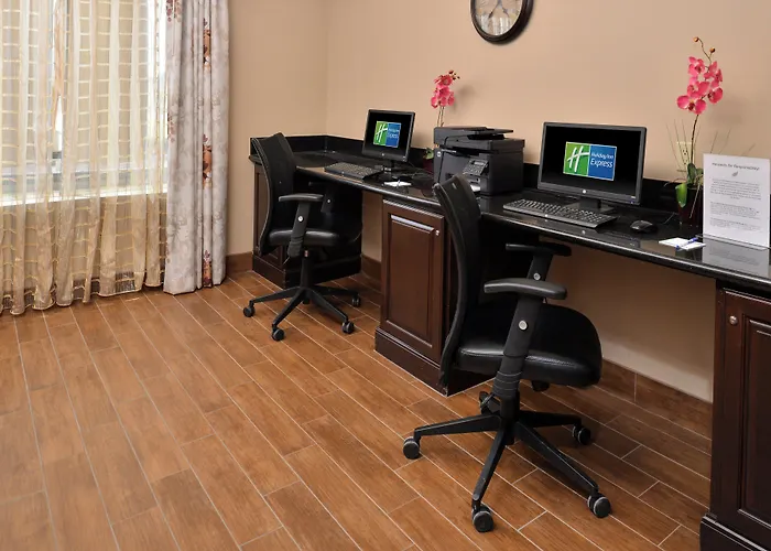 Holiday Inn Express Hotel & Suites Sherman Highway 75 By Ihg