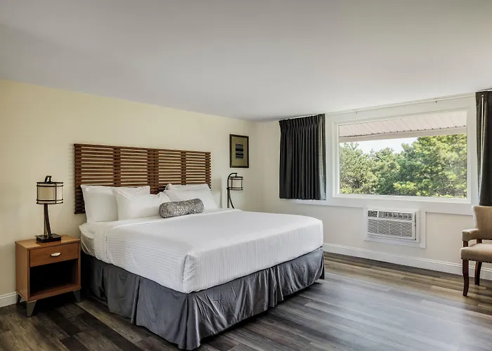Dune Crest Hotel