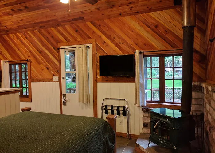 Emerald Forest Cabins