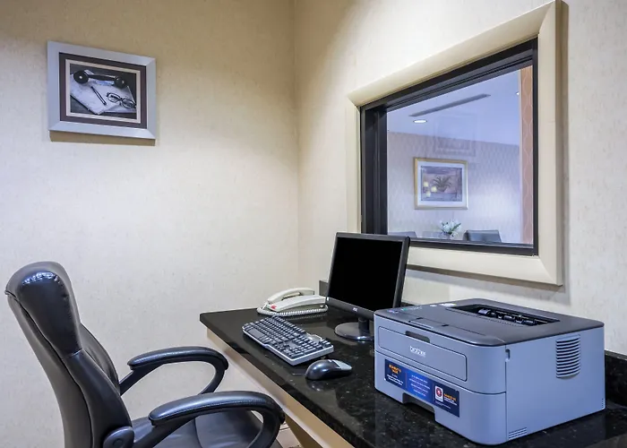 Holiday Inn Express Hotel & Suites-North East By Ihg
