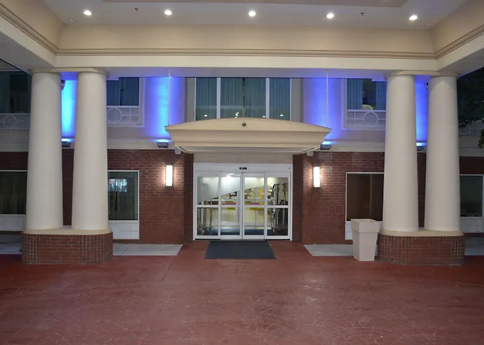 Holiday Inn Express Hotel & Suites Gainesville By Ihg