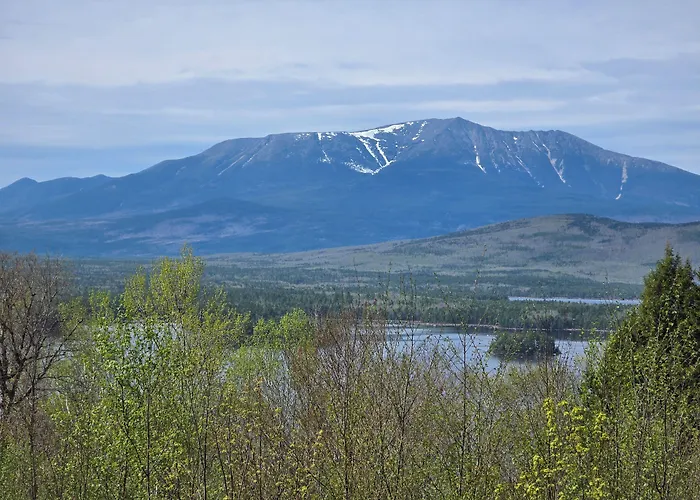 Katahdin Inn & Suites