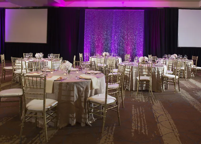 Embassy Suites By Hilton Phoenix Scottsdale