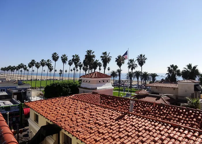 Balboa Inn, On The Beach At Newport