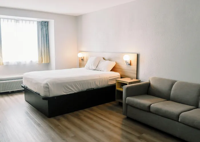 Microtel Inn & Suites By Wyndham Gulf Shores