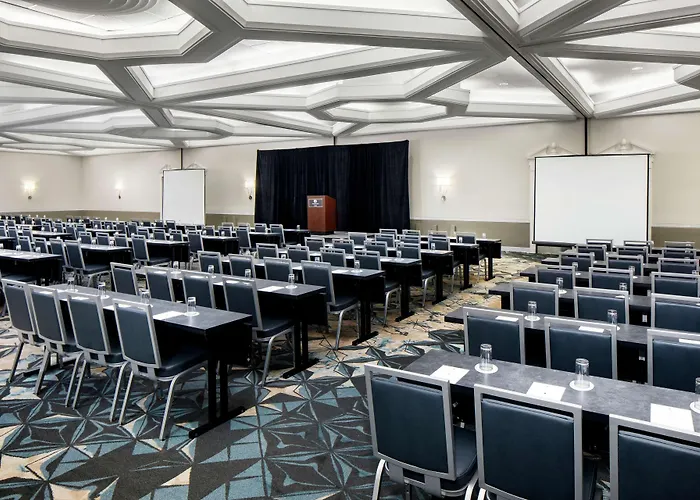 Doubletree By Hilton Nashua
