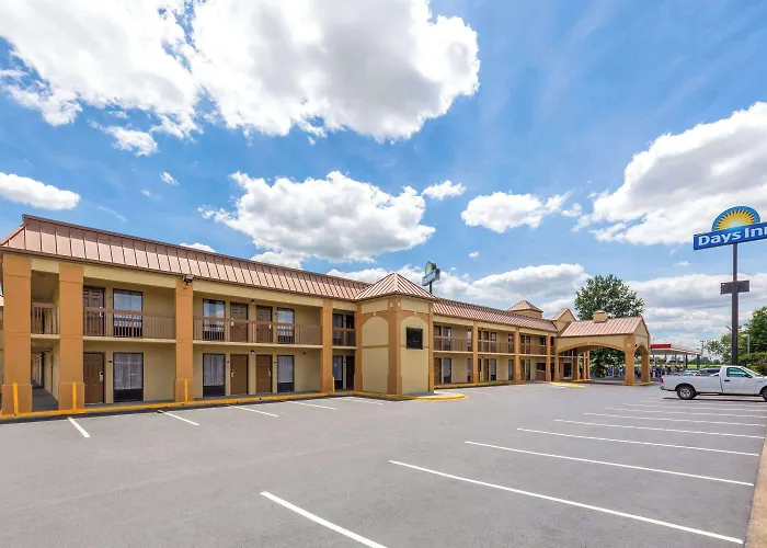 Days Inn By Wyndham Oak Grove/Ft. Campbell