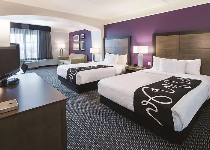 La Quinta By Wyndham Arlington North 6 Flags Dr