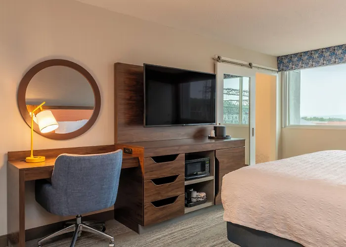Hampton Inn Manchester Downtown