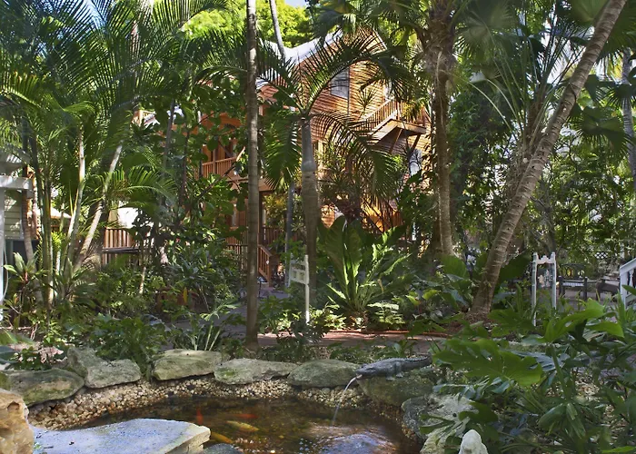 Island City House