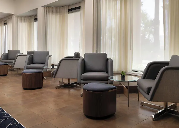 Courtyard By Marriott Palm Springs