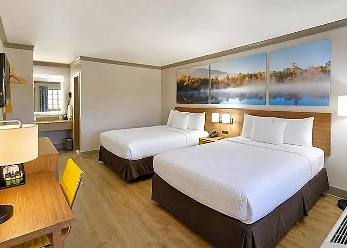 Days Inn By Wyndham Forrest City I 40